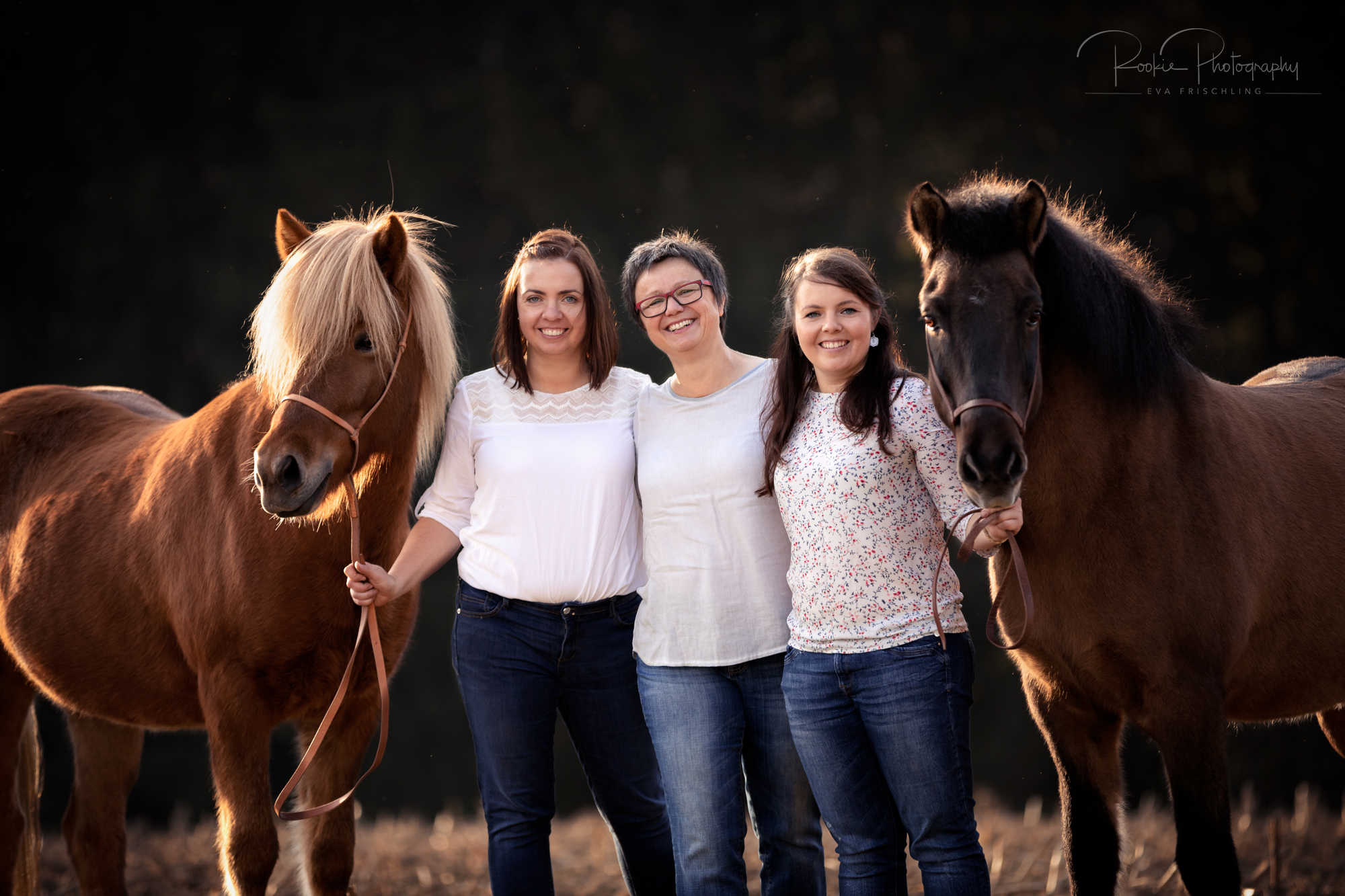 Claudia mit Ofeigur & Fanta-11