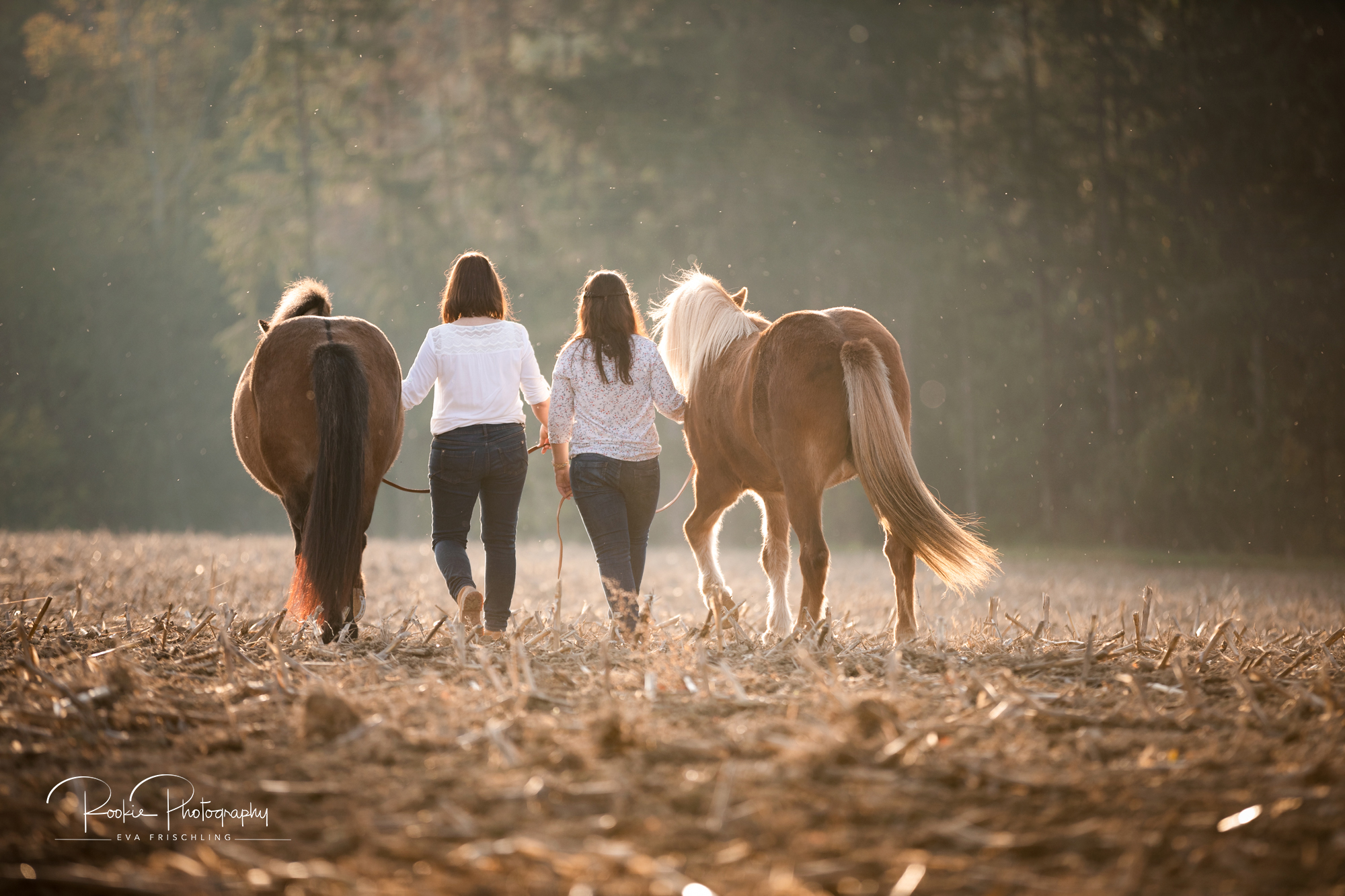 Claudia mit Ofeigur & Fanta-14